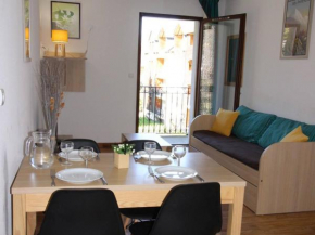Appartement T2 avec Balcon, Parking et WiFi - Proche Thermes et Centre ville, 4 pers. - FR-1-313-222